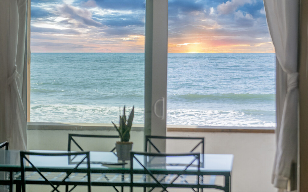 APT B at Tijuana Beach Pads